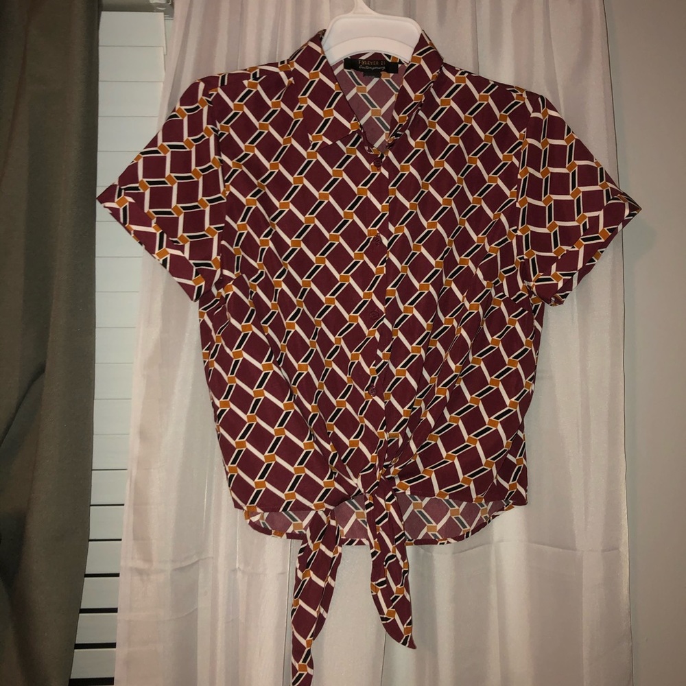F21 Geometric Front-Tie Button Up Collared Shirt